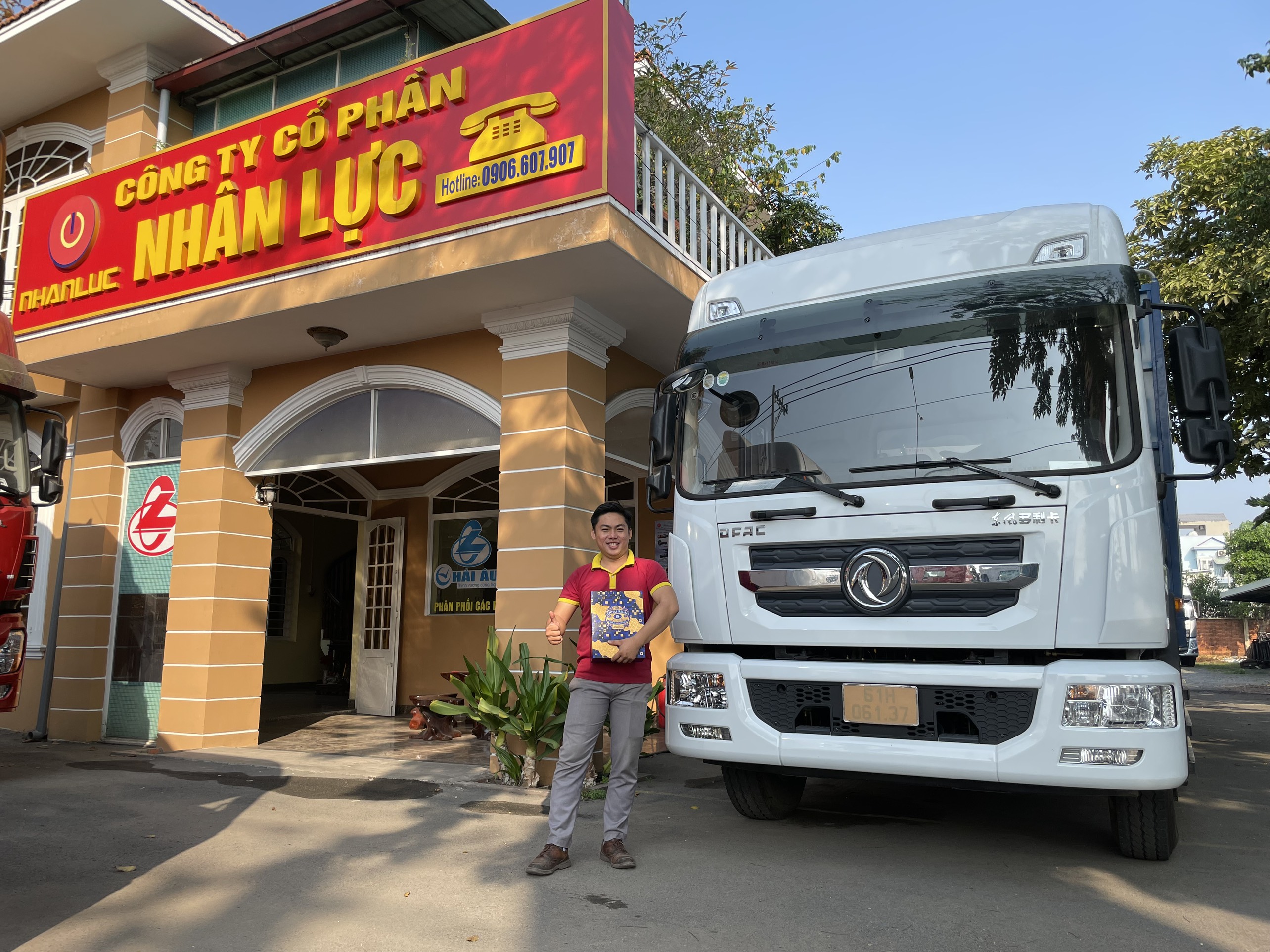 Bàn Giao DONGFENG 8T Thùng 9m6 Về Với Bình Dương