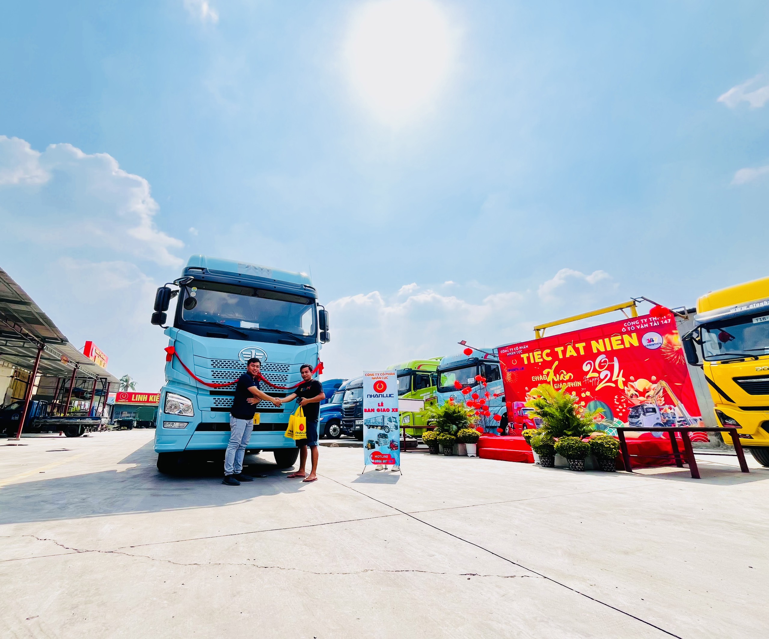 Bàn Giao Đầu Kéo JH6 460Hp & Mooc Sàn CIMC 45F Về Với Anh Trai Tân Uyên BD | Quốc Kiệt Ô Tô