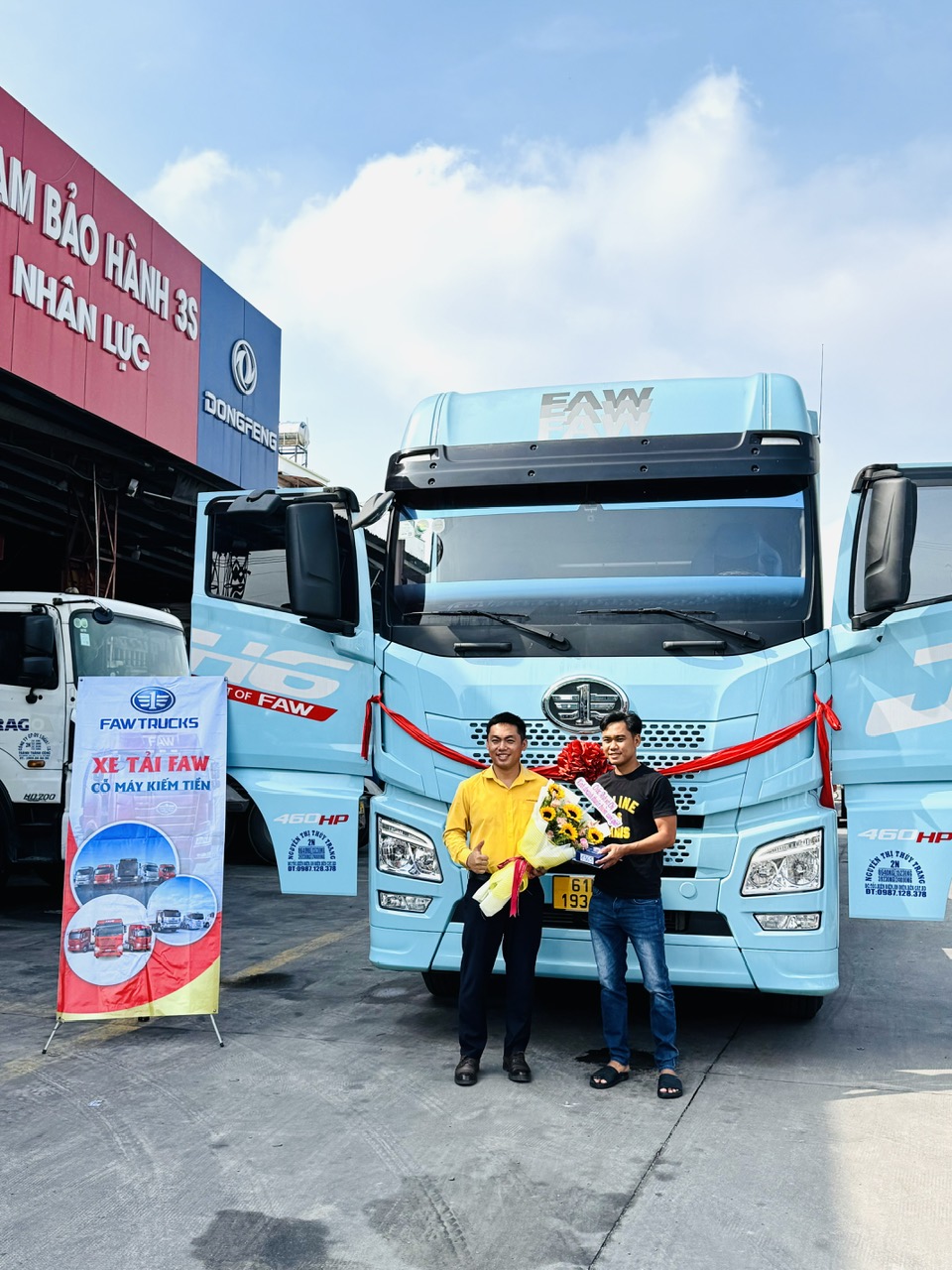 Bàn Giao Xe Đầu Kéo FAW JH6 460HP Yuchai & Mooc Sàn 45F Cho Khách Hàng